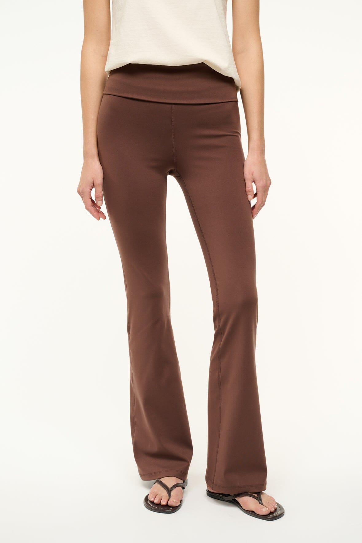Flared Yoga Leggings with Wide Waistband | Stride Pant Dark Oak