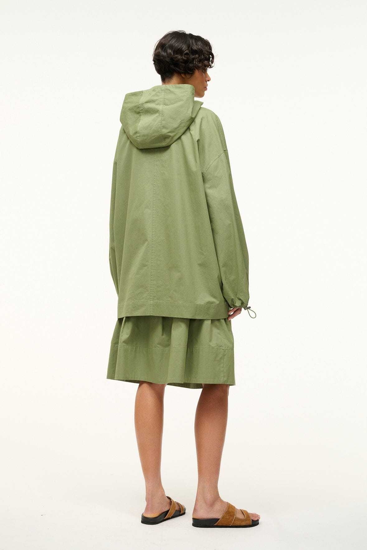 Oversized Chino Anorak with Hood & Leather Patch | Deck Moss