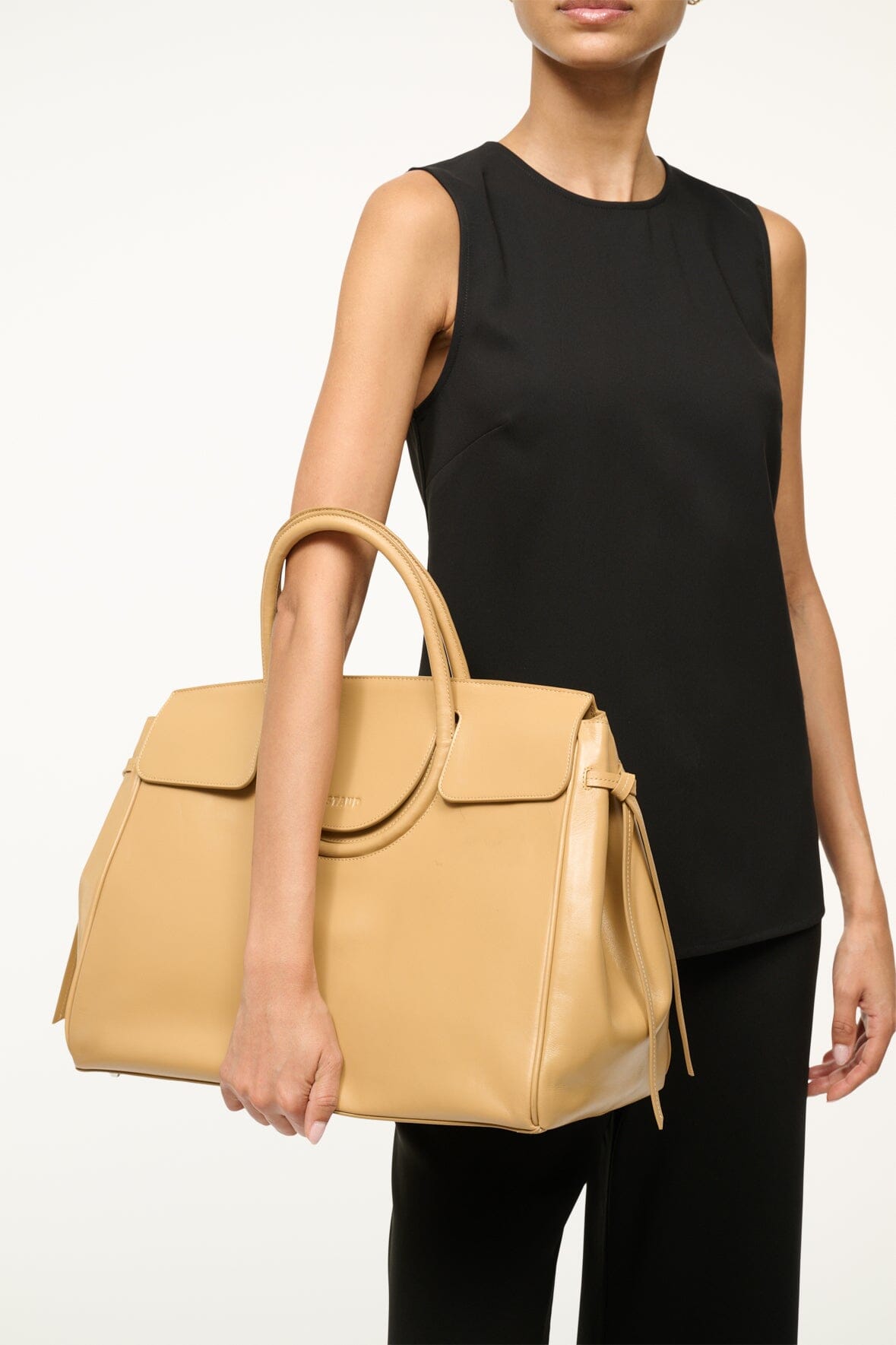 Oversized Leather Carryall Bag with Pockets | Maude Camel