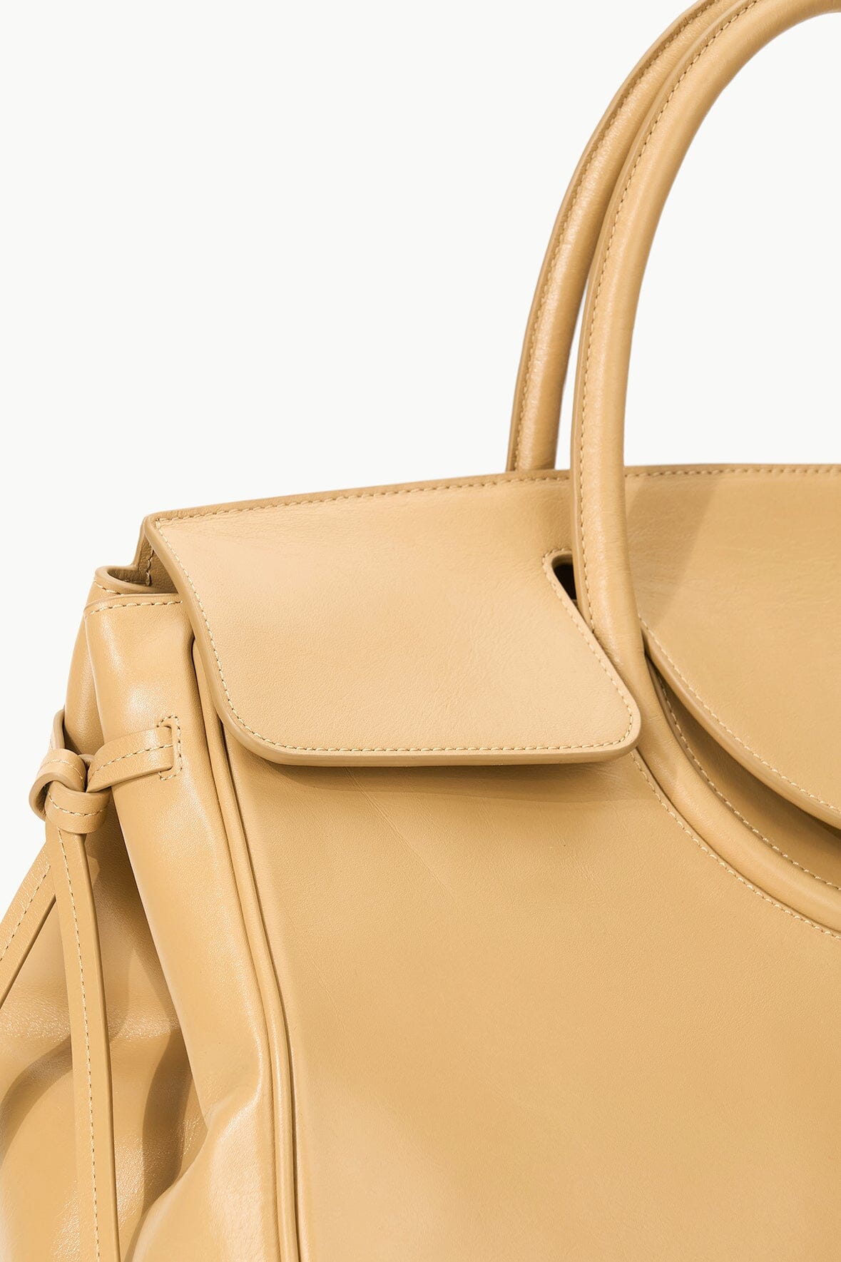 Oversized Leather Carryall Bag with Pockets | Maude Camel