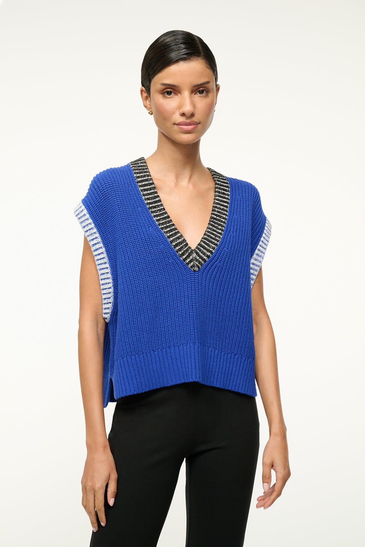 Chunky Knit Sweater Vest with V-Neck & Cropped Fit | Americana